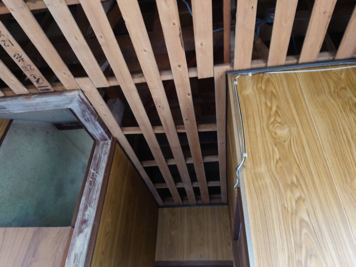 室内天井　剥がし後